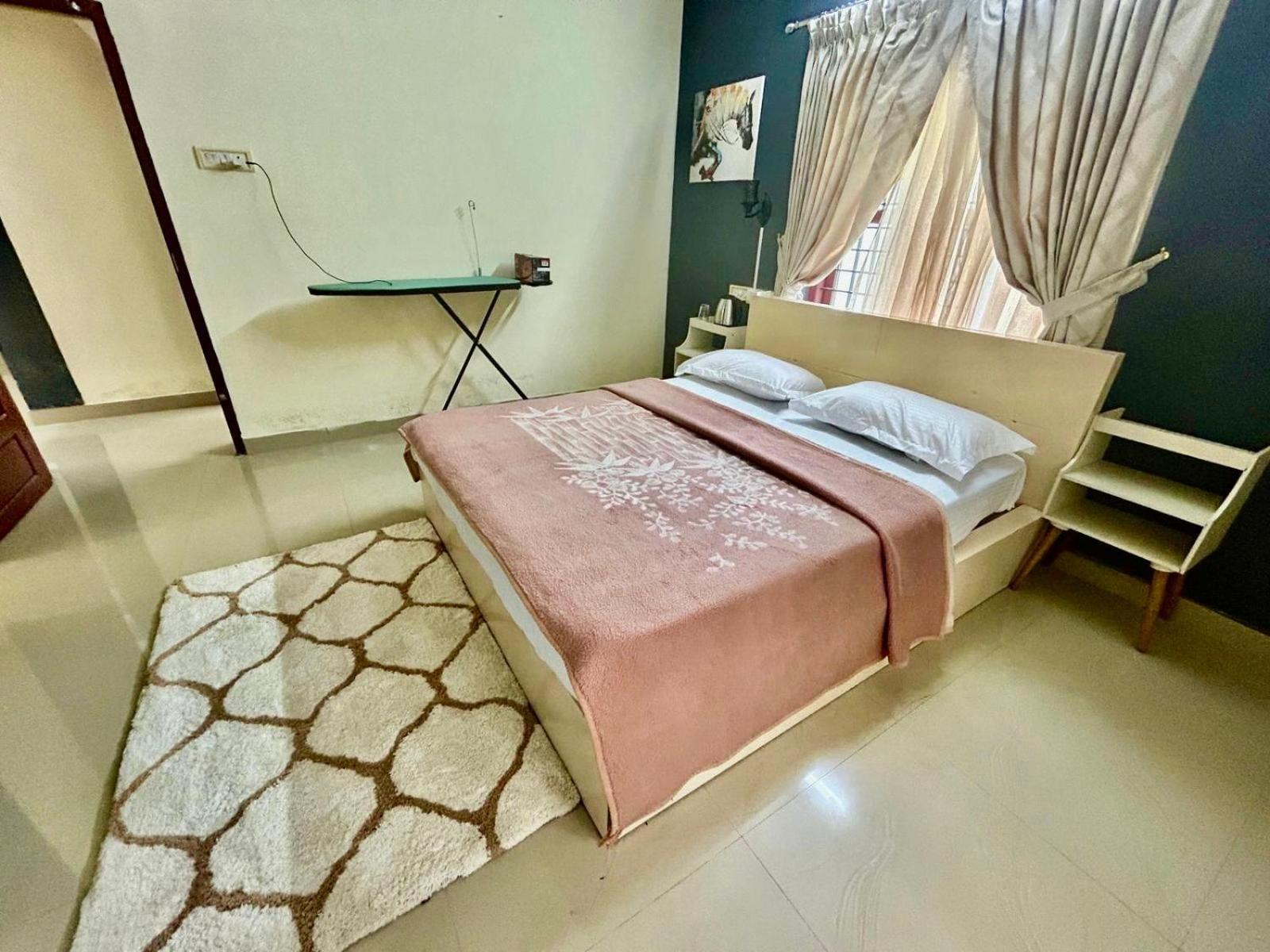 Krishnakripa - Luxury Private Near Guruvayoor Temple Guruvayur