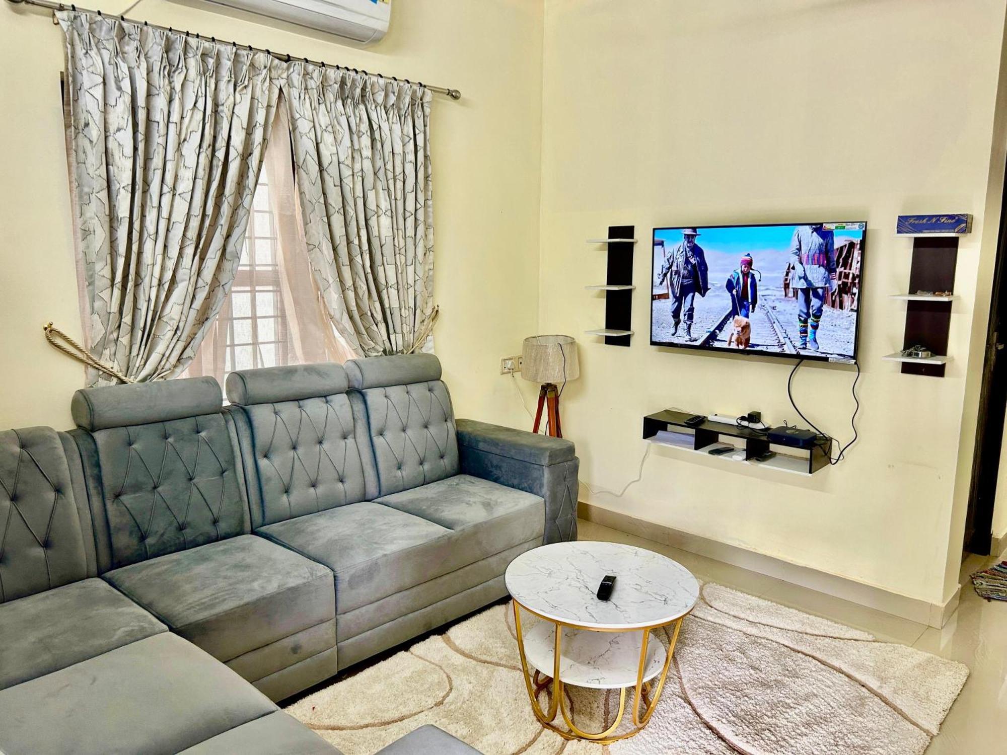 Holiday home Krishnakripa - Luxury Private Near Guruvayoor Temple Guruvayur