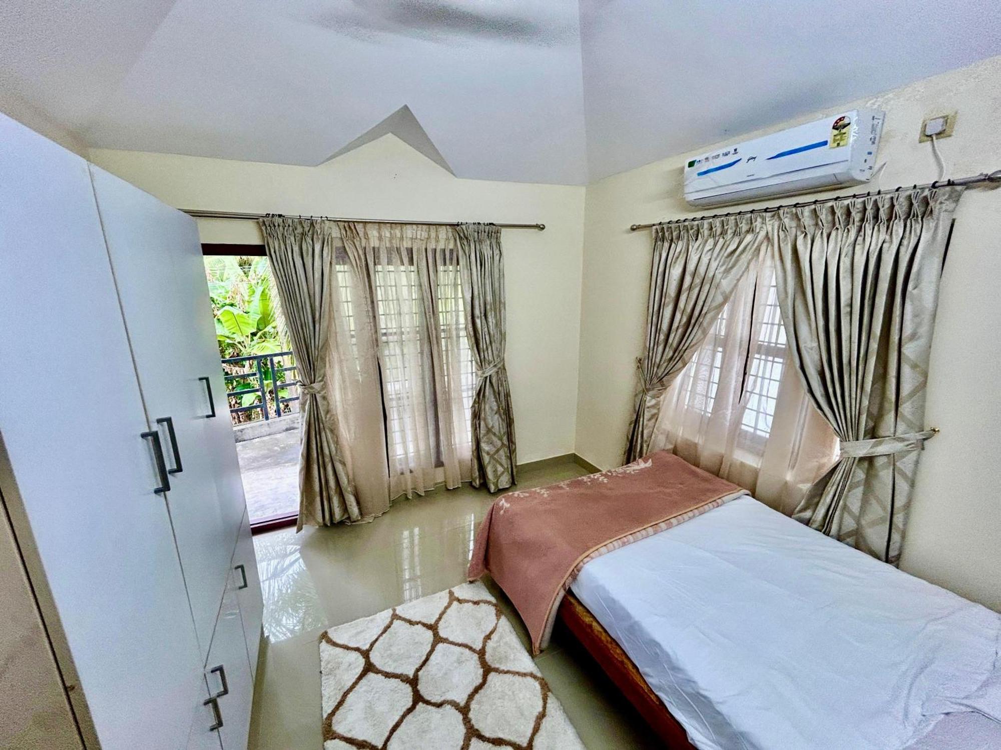 Krishnakripa - Luxury Private Near Guruvayoor Temple * Guruvayur