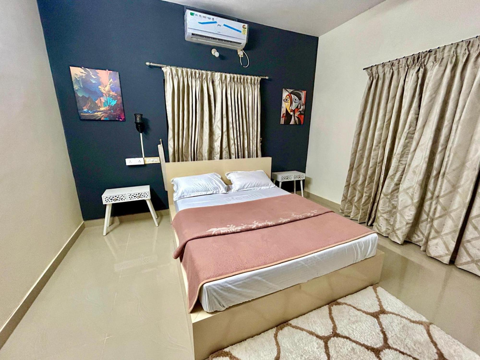 Krishnakripa - Luxury Private Near Guruvayoor Temple Holiday home *