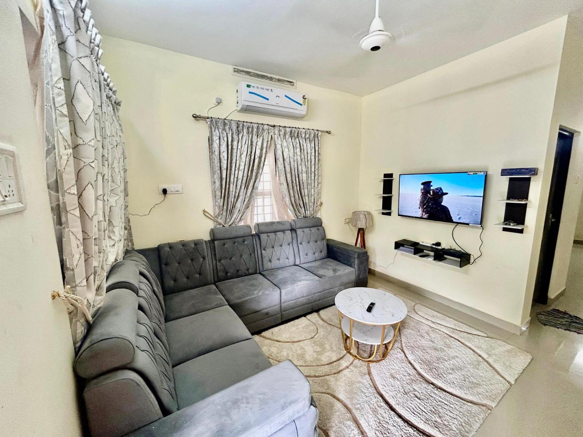 Holiday home Krishnakripa - Luxury Private Near Guruvayoor Temple Guruvayur
