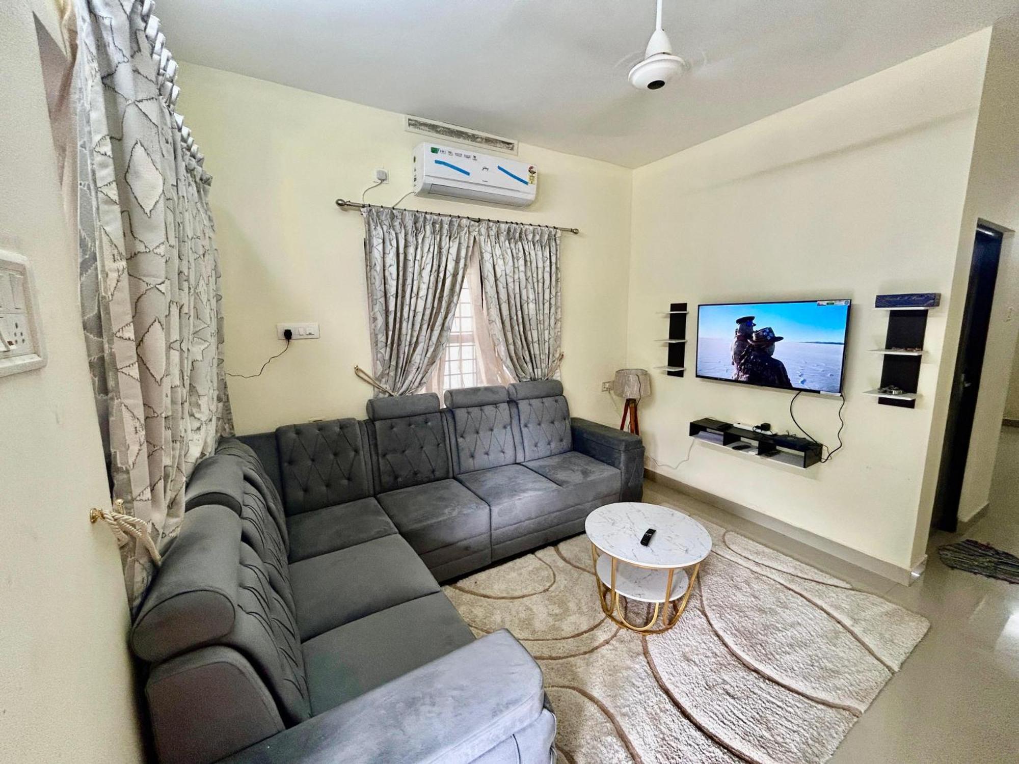 Holiday home Krishnakripa - Luxury Private Near Guruvayoor Temple